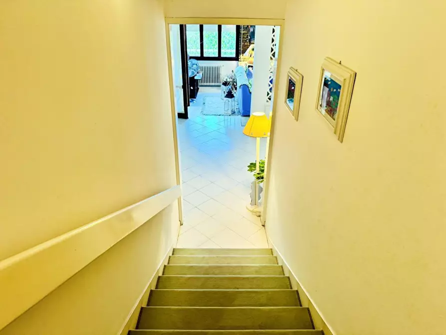 Immagine 68 di Villa in vendita  a Camaiore