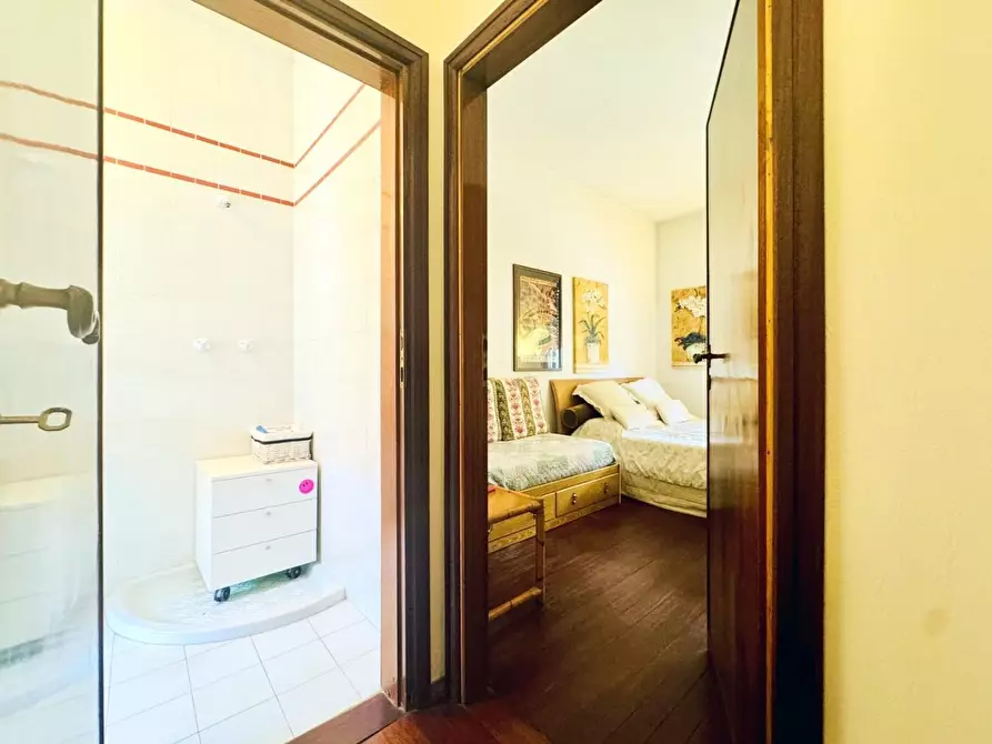 Immagine 20 di Villa in vendita  a Camaiore