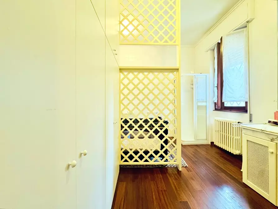 Immagine 17 di Villa in vendita  a Camaiore