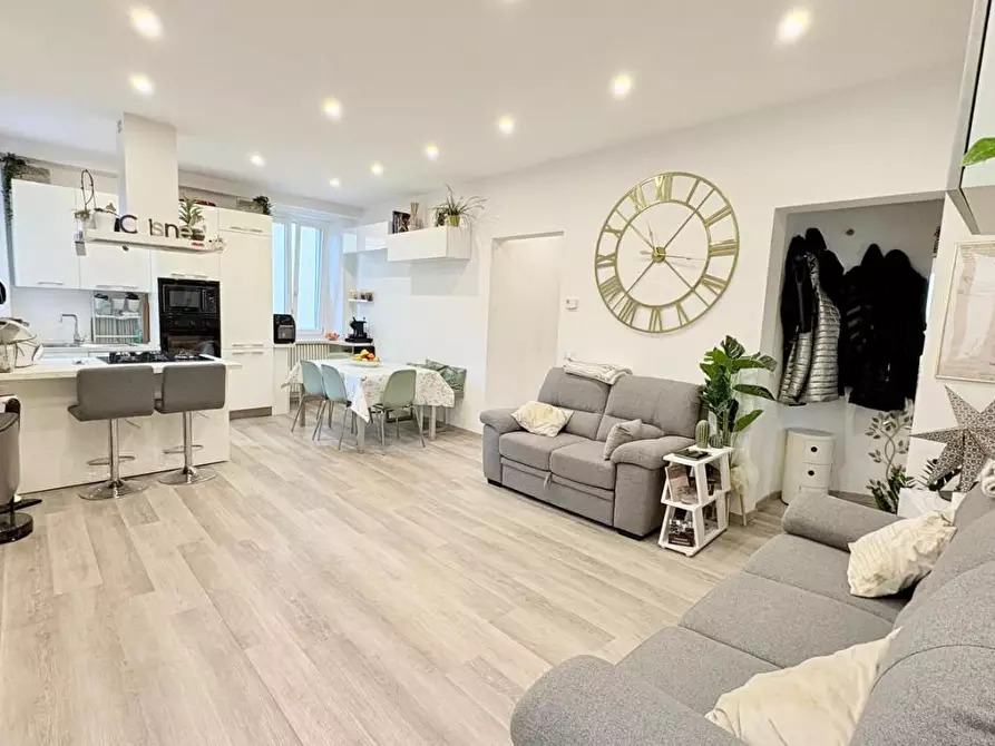 Immagine 3 di Appartamento in vendita  a Lucca