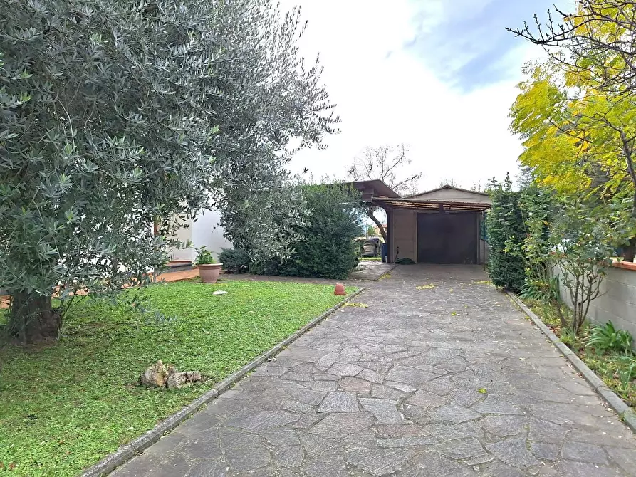 Immagine 5 di Casa bifamiliare in vendita  a Cascina