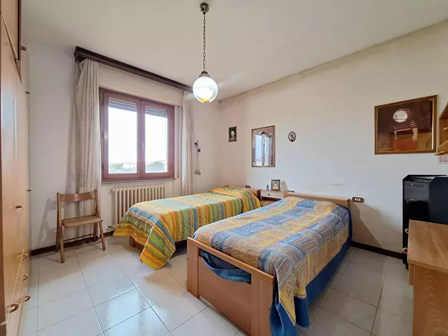 Immagine 14 di Casa bifamiliare in vendita  a Cascina