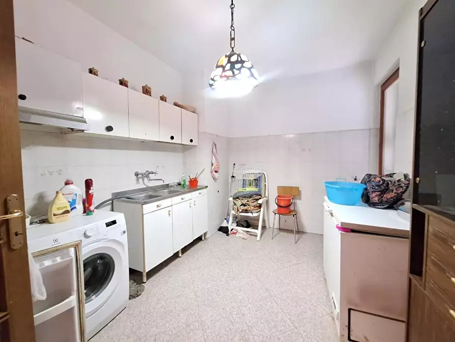 Immagine 9 di Casa bifamiliare in vendita  a Cascina