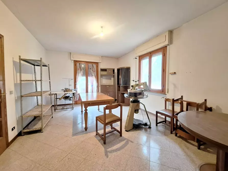 Immagine 7 di Appartamento in vendita  a Cascina