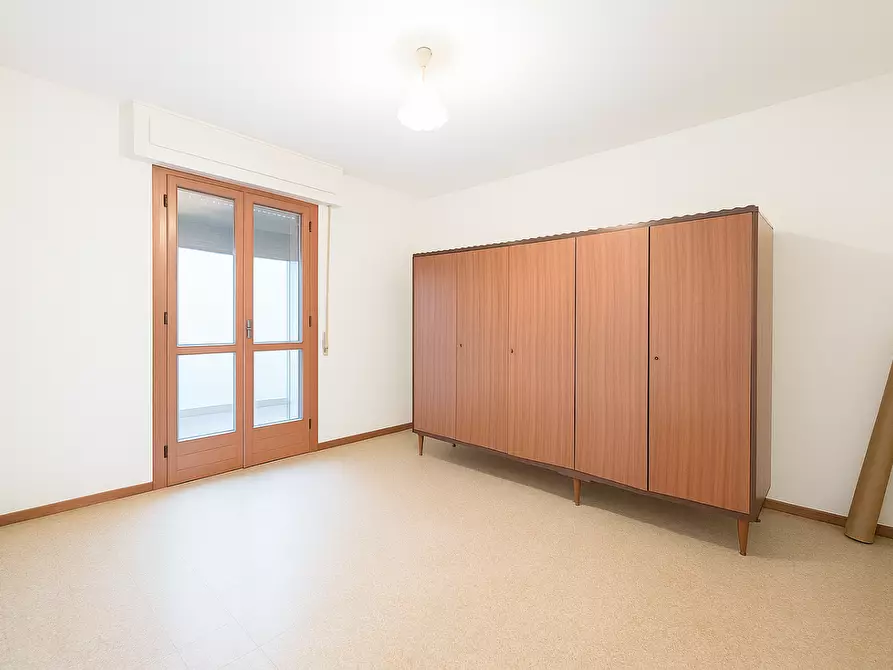 Immagine 15 di Appartamento in vendita  a Cascina