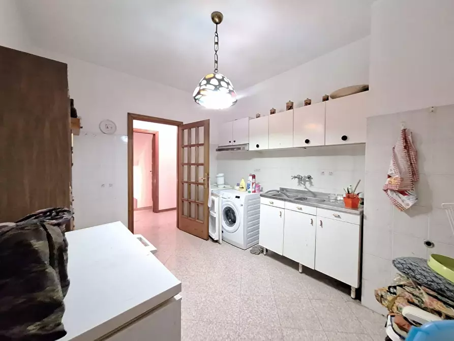 Immagine 11 di Appartamento in vendita  a Cascina