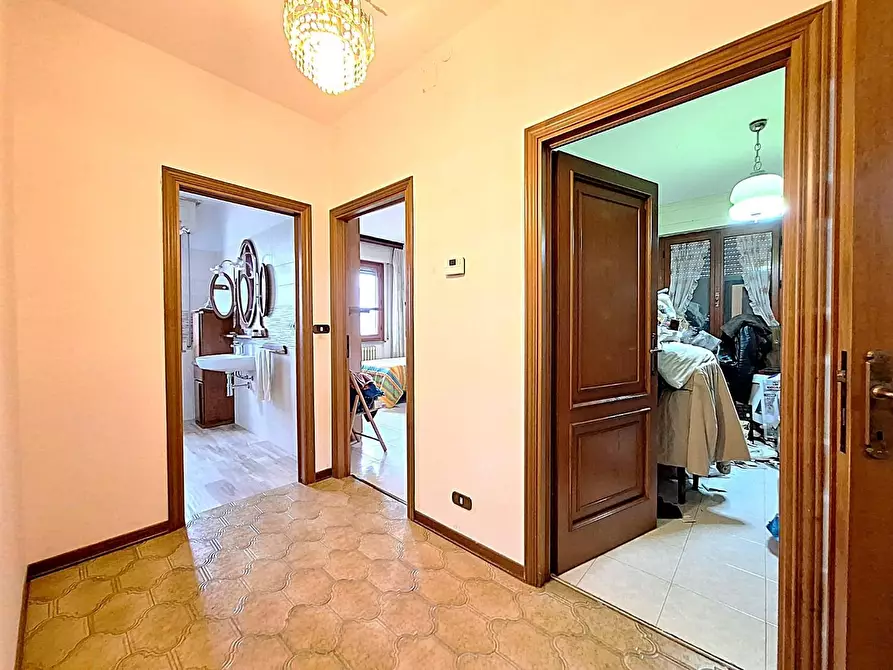 Immagine 19 di Appartamento in vendita  a Cascina