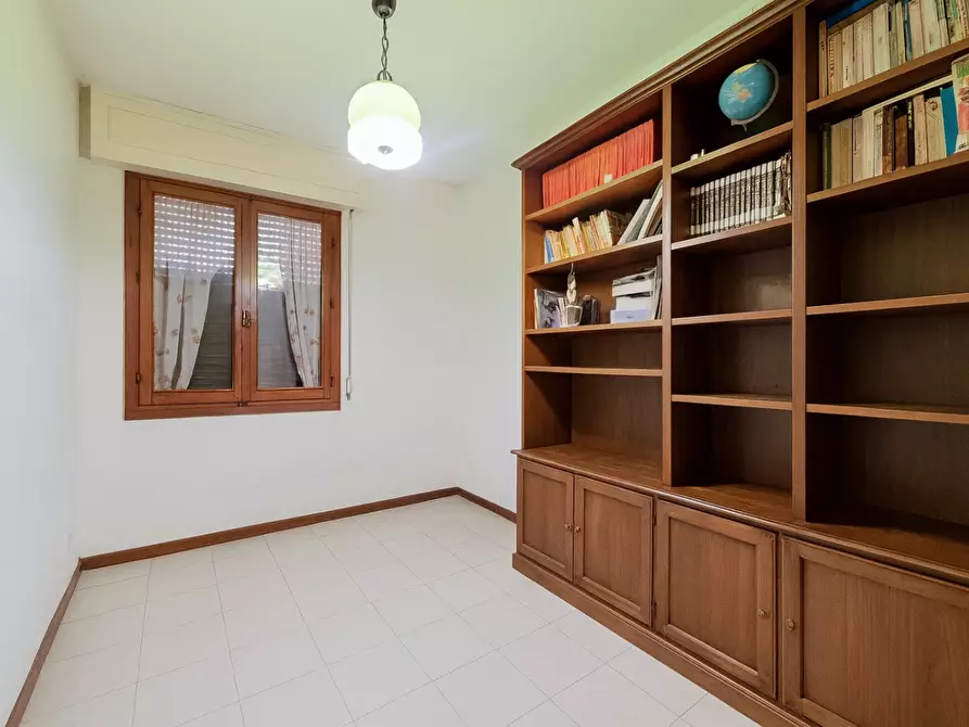 Immagine 25 di Appartamento in vendita  a Cascina