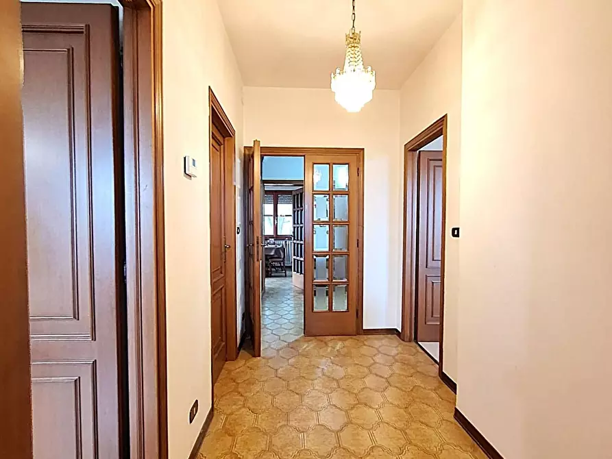 Immagine 17 di Appartamento in vendita  a Cascina