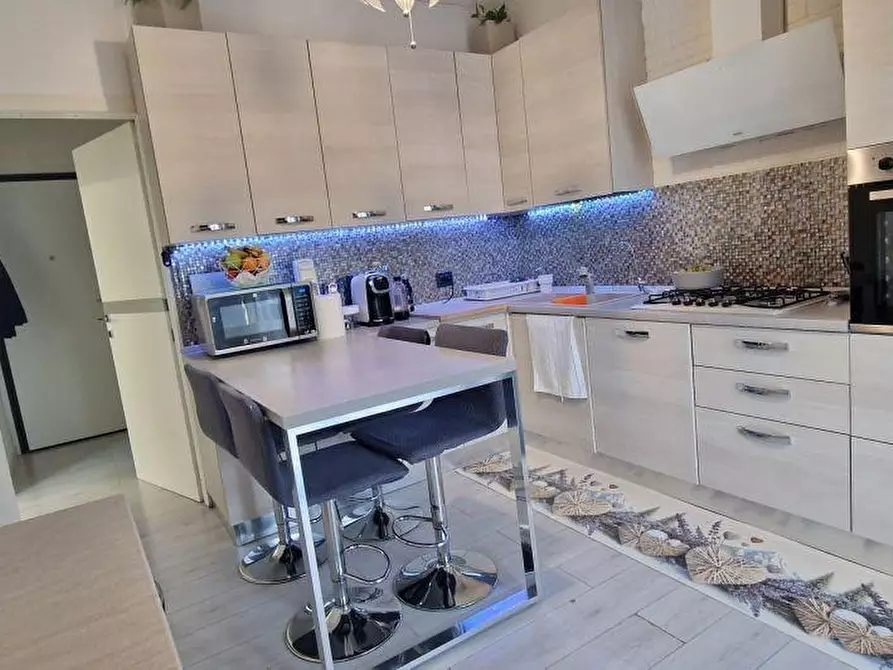 Immagine 6 di Appartamento in vendita  a Ameglia