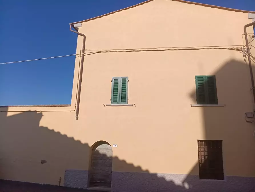 Immagine 31 di Palazzo in vendita  a Palaia