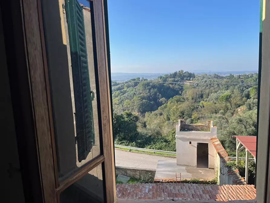 Immagine 41 di Palazzo in vendita  a Palaia