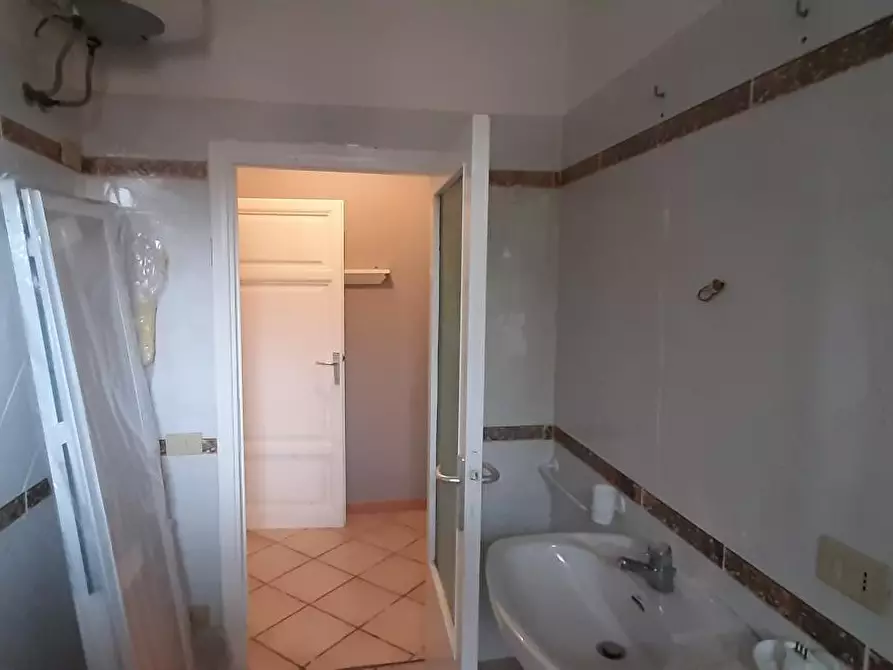 Immagine 49 di Appartamento in vendita  a Rosignano Marittimo