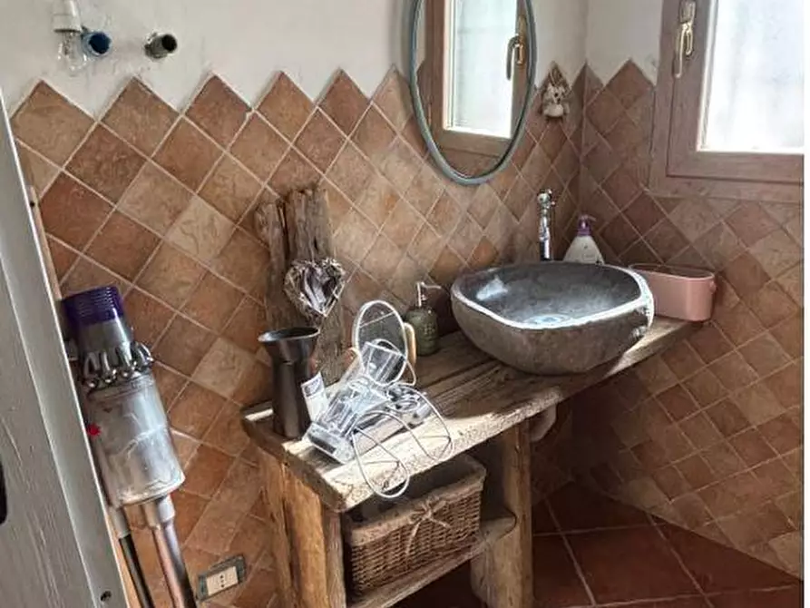 Immagine 10 di Villa in vendita  a Olbia