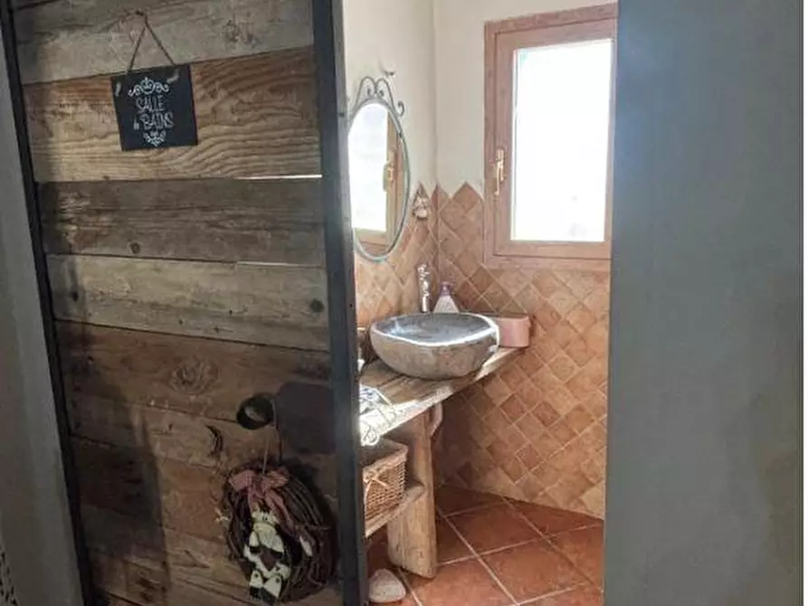 Immagine 11 di Villa in vendita  a Olbia