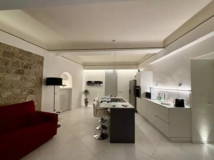 Immagine 10 di Appartamento in vendita  a Siena