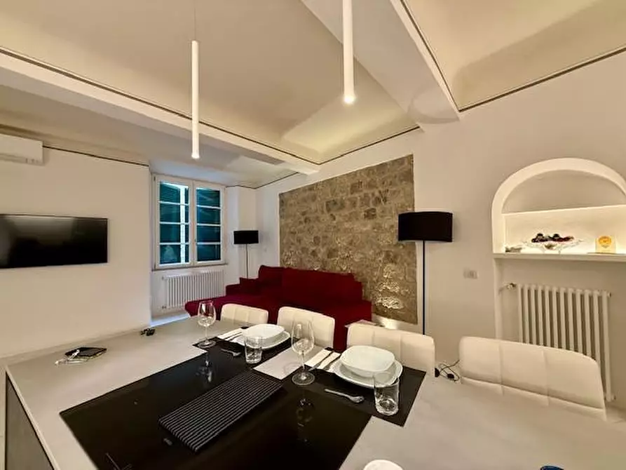 Immagine 1 di Appartamento in vendita  a Siena