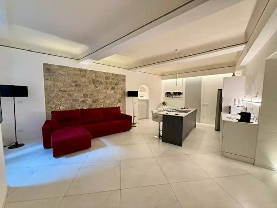 Immagine 11 di Appartamento in vendita  a Siena