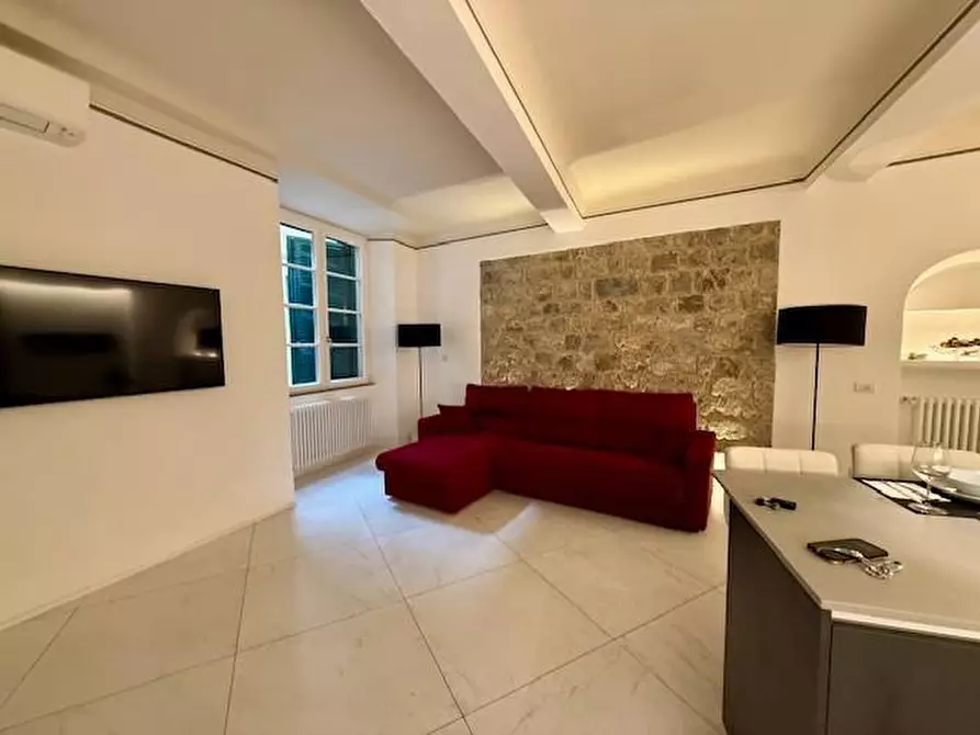 Immagine 3 di Appartamento in vendita  a Siena