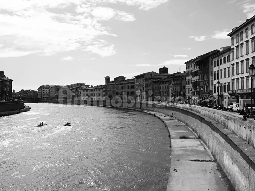Immagine 11 di Appartamento in vendita  a Pisa