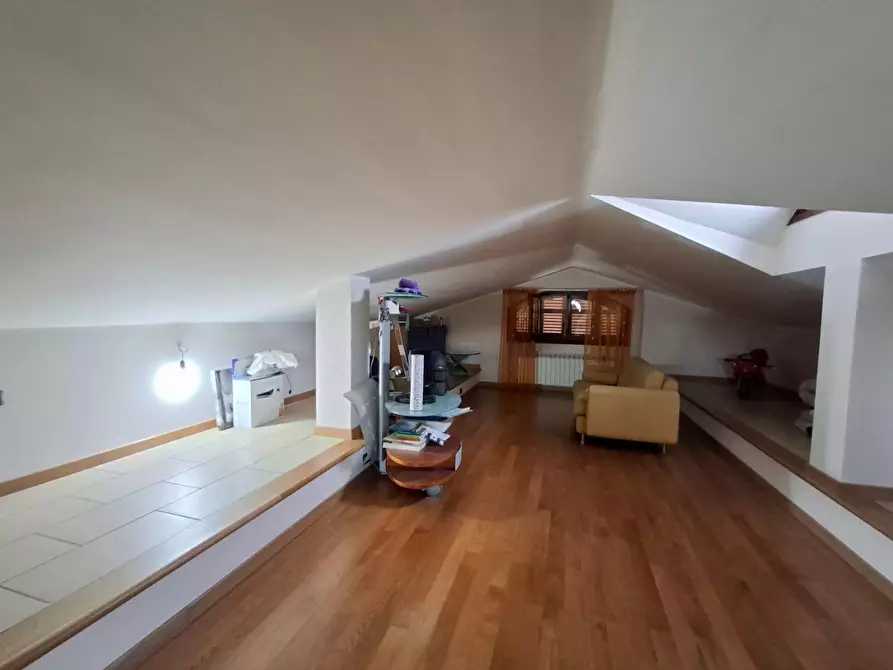 Immagine 33 di Villa in vendita  a Vinci