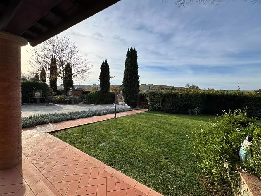 Immagine 4 di Villa in vendita  a Vinci