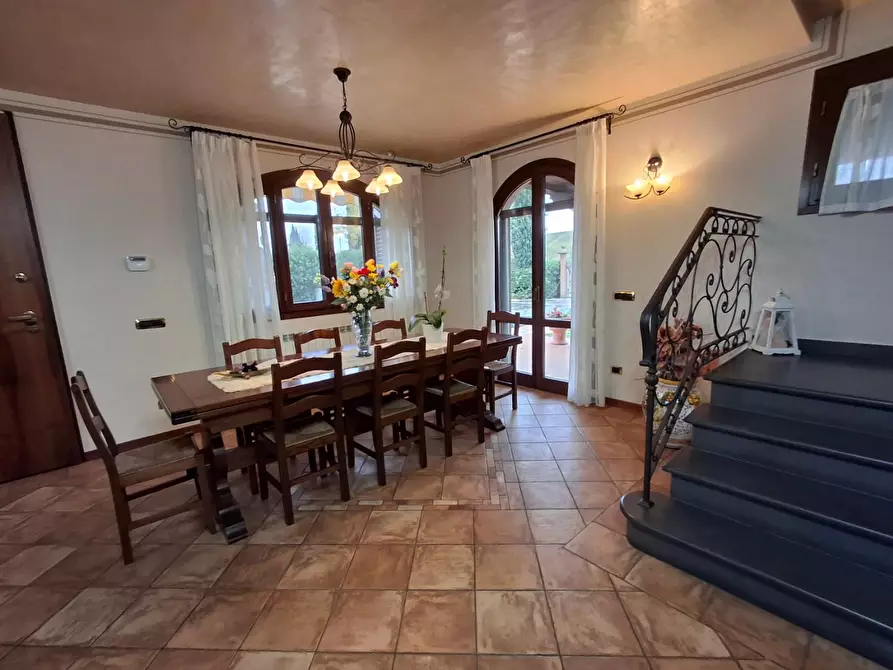 Immagine 15 di Villa in vendita  a Vinci