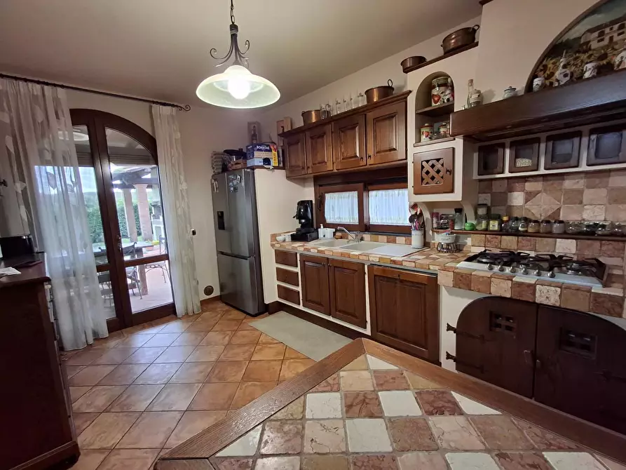 Immagine 17 di Villa in vendita  a Vinci