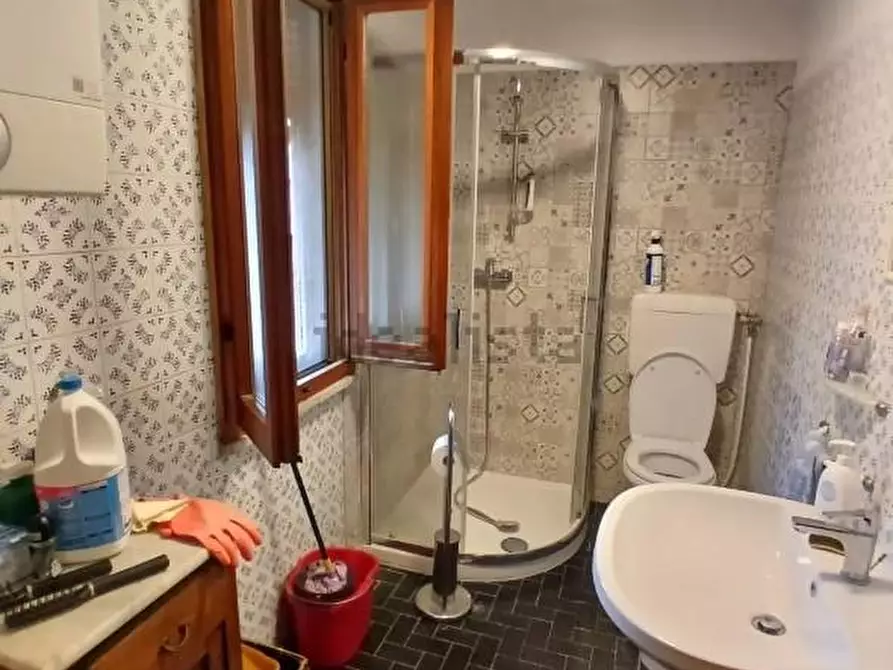 Immagine 15 di Casa indipendente in vendita  a Carrara