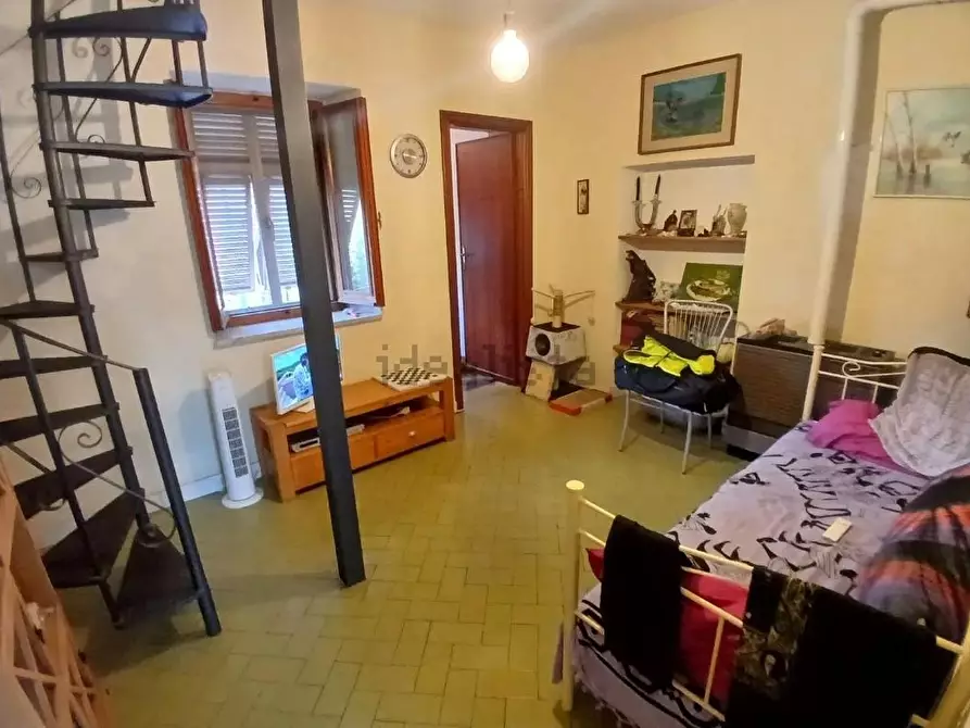 Immagine 1 di Casa indipendente in vendita  a Carrara