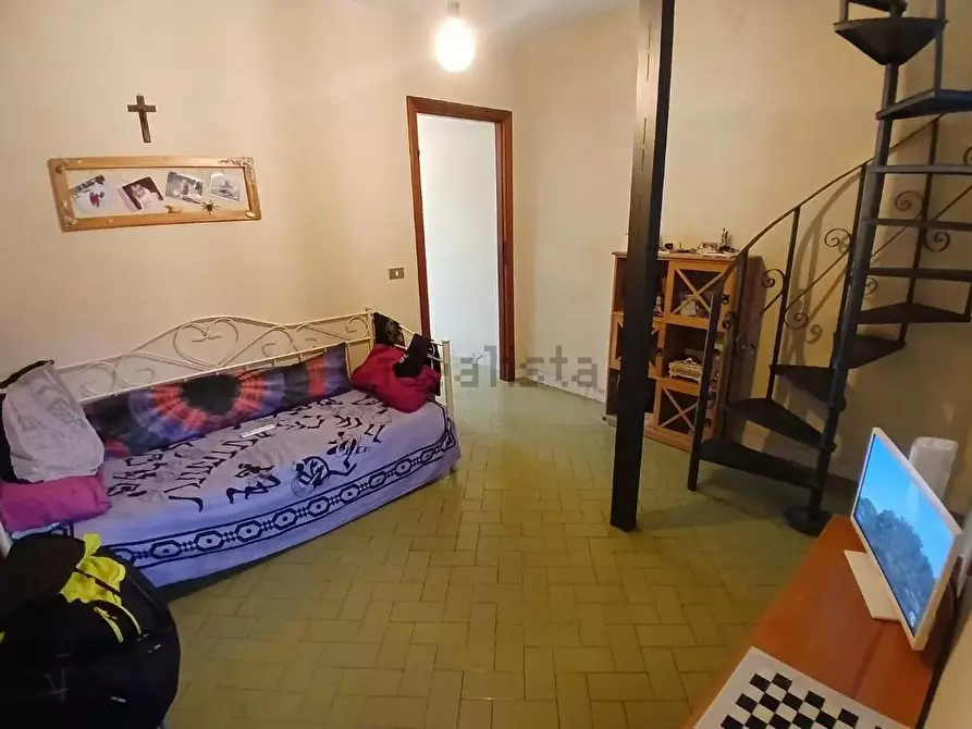 Immagine 4 di Casa indipendente in vendita  a Carrara