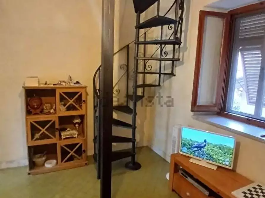 Immagine 8 di Casa indipendente in vendita  a Carrara