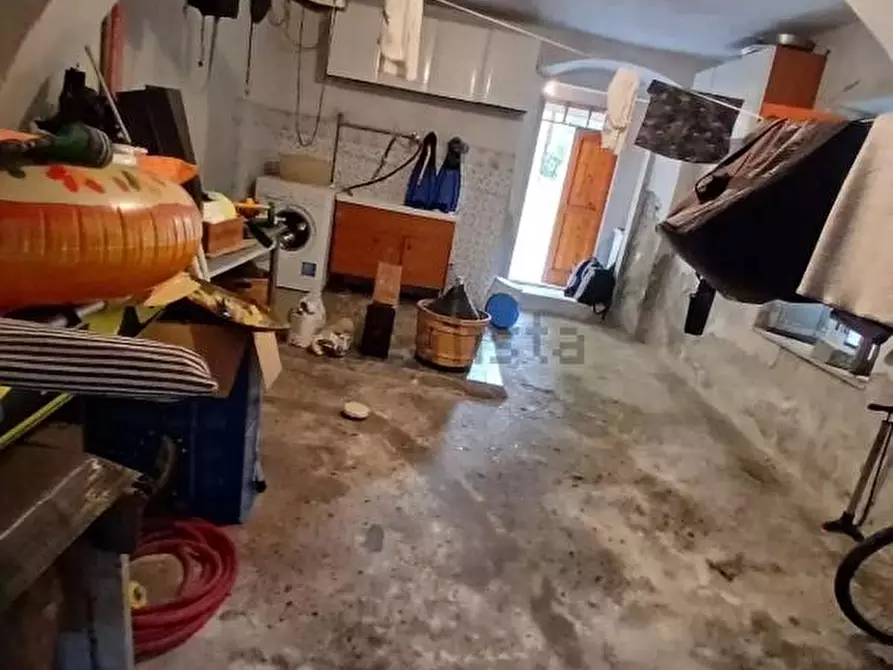 Immagine 17 di Casa indipendente in vendita  a Carrara