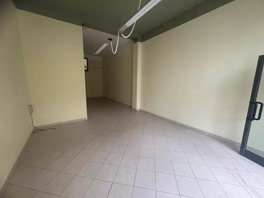 Immagine 5 di Locale commerciale in affitto  a Pontedera