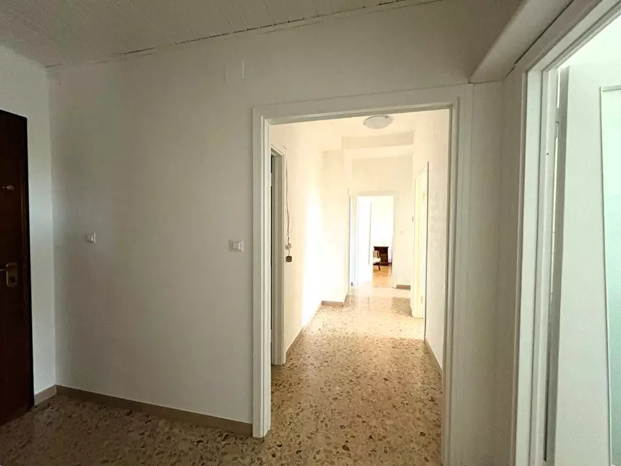 Immagine 15 di Appartamento in vendita  a Pontedera