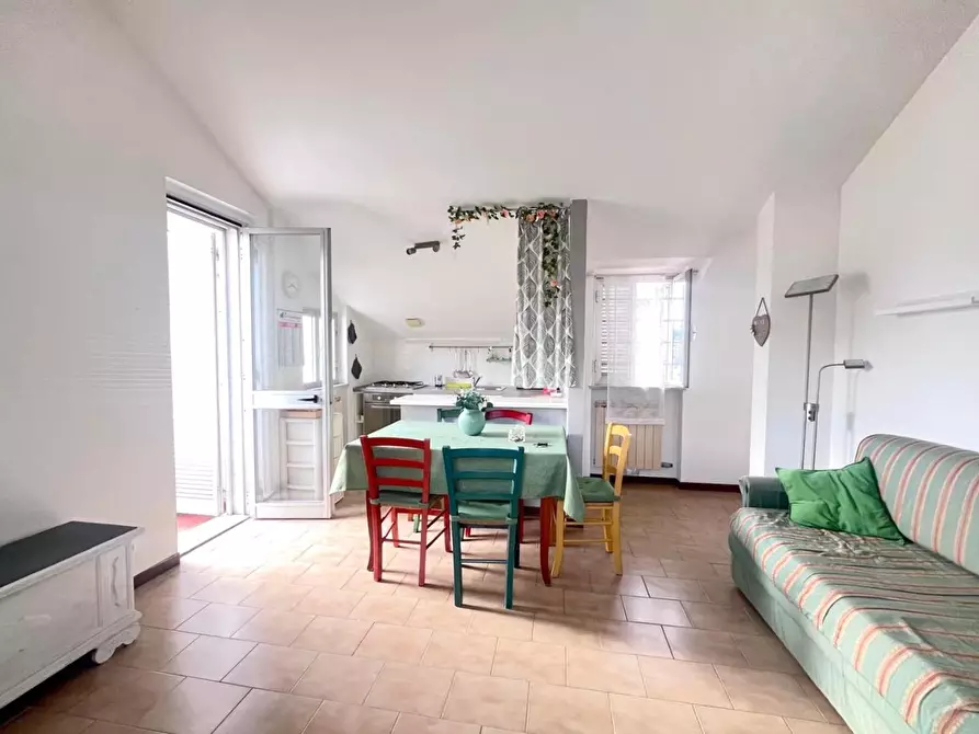 Immagine 13 di Mansarda in vendita  a Massa