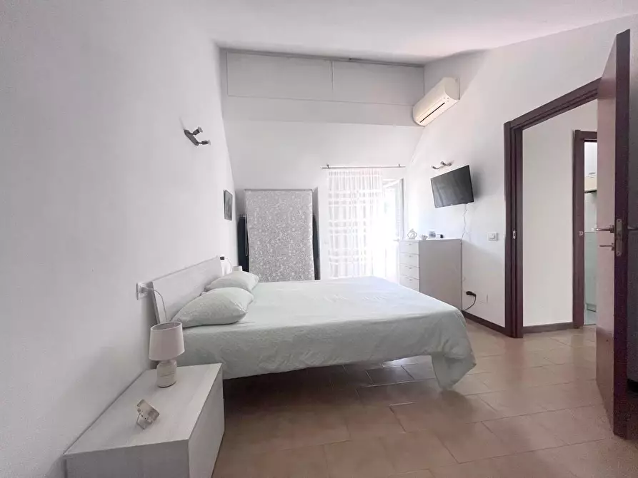 Immagine 23 di Mansarda in vendita  a Massa