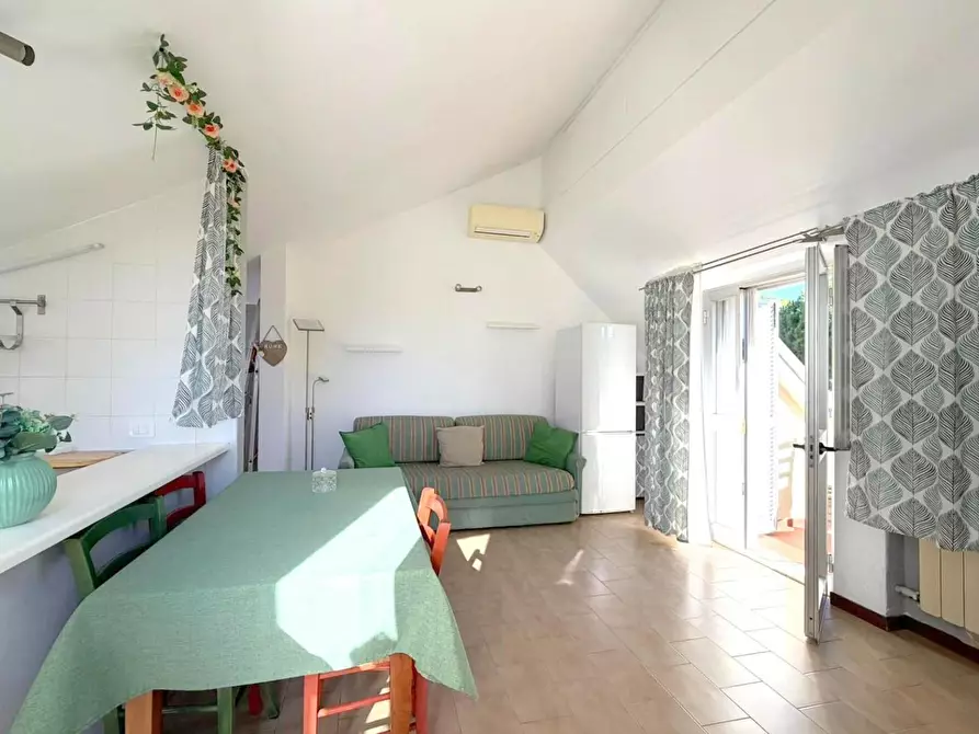 Immagine 18 di Mansarda in vendita  a Massa