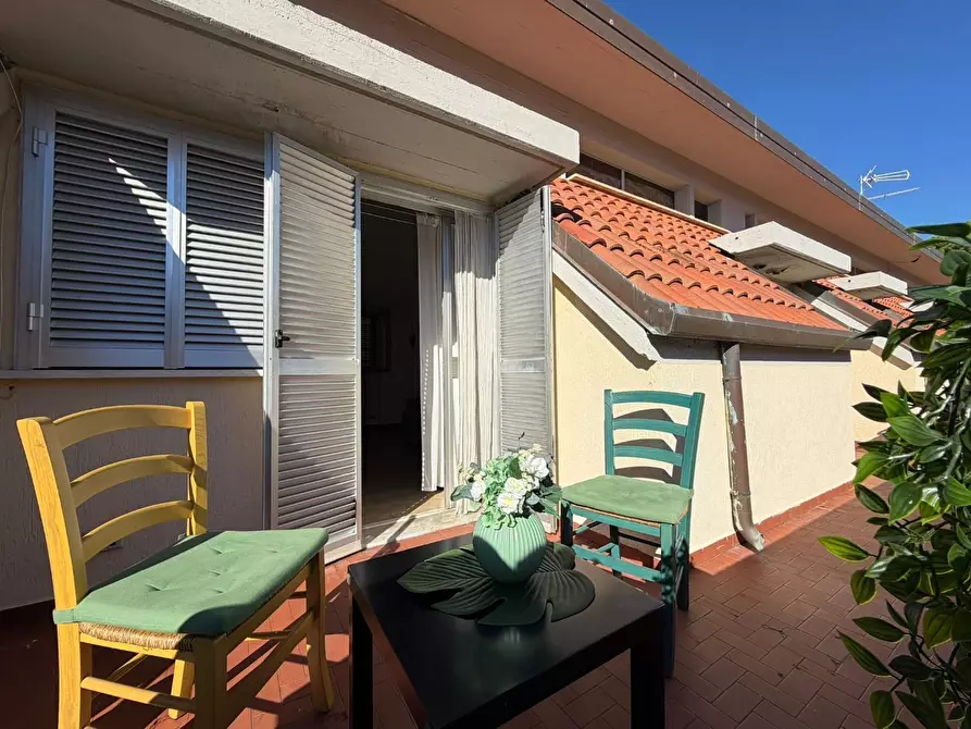 Immagine 2 di Mansarda in vendita  a Massa