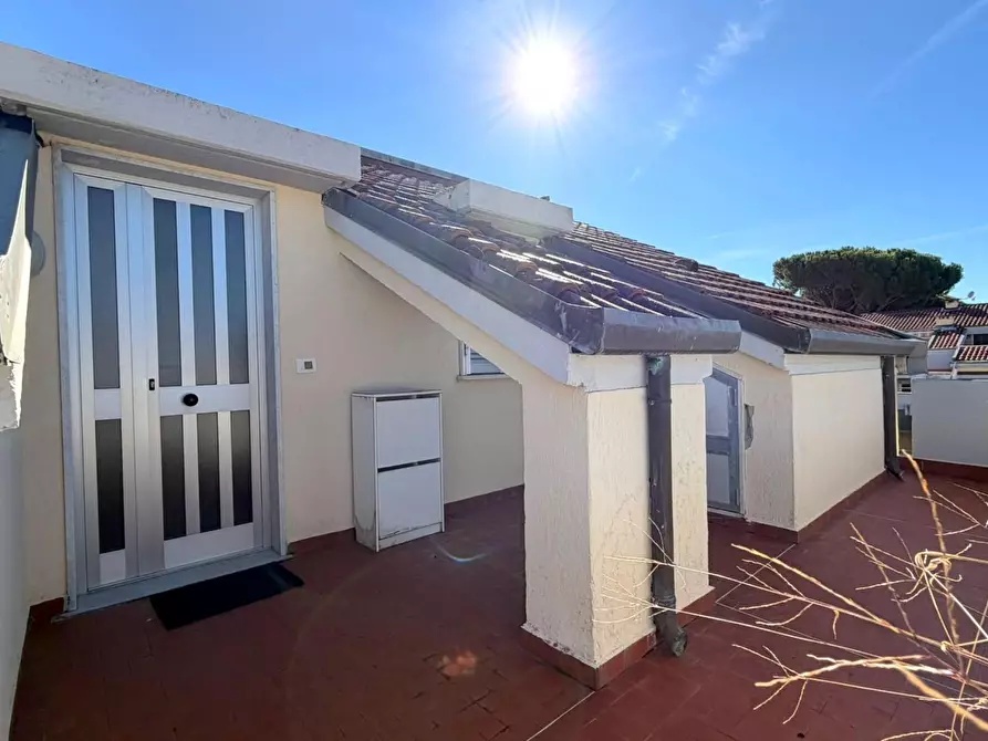 Immagine 8 di Mansarda in vendita  a Massa