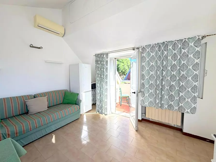 Immagine 15 di Mansarda in vendita  a Massa