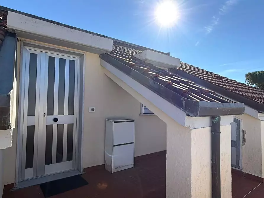 Immagine 7 di Mansarda in vendita  a Massa