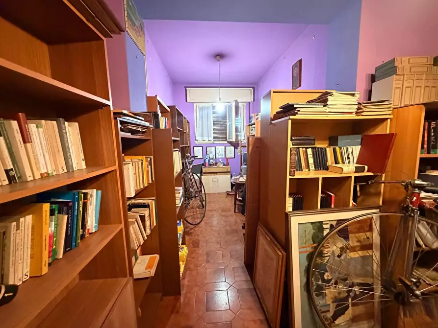 Immagine 7 di Appartamento in vendita  a Viareggio