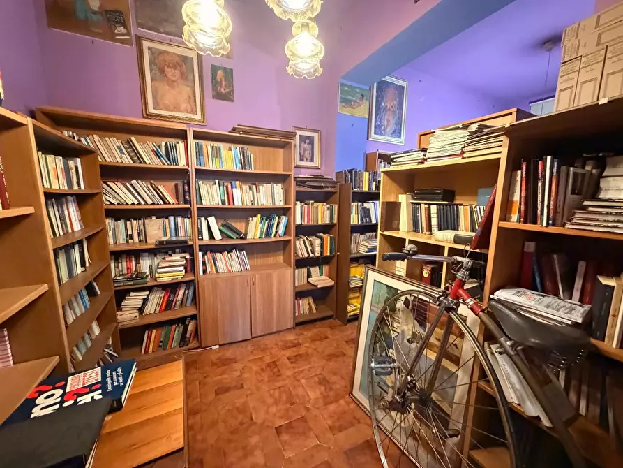 Immagine 6 di Appartamento in vendita  a Viareggio