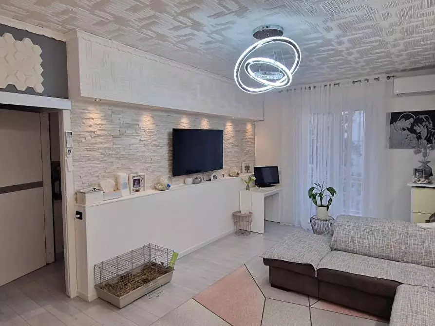 Immagine 2 di Appartamento in vendita  a Ameglia