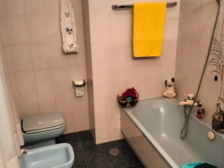 Immagine 13 di Appartamento in vendita  a Livorno