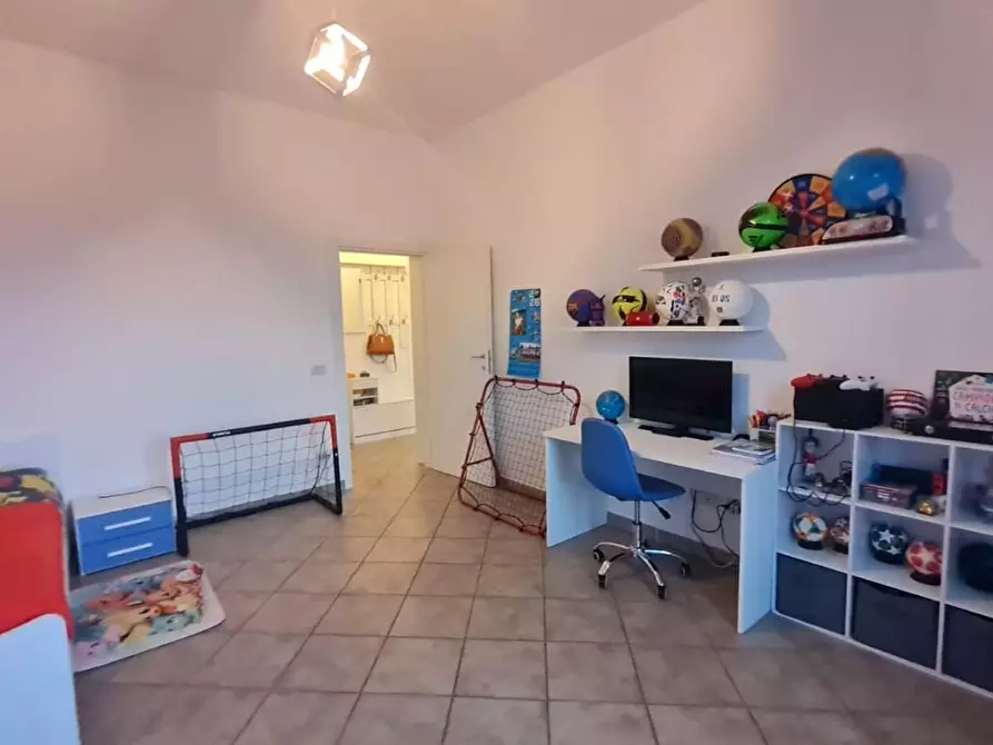 Immagine 8 di Appartamento in vendita  a Colle Di Val D'elsa