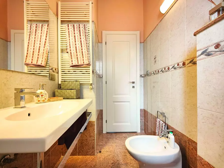 Immagine 24 di Appartamento in vendita  a Livorno