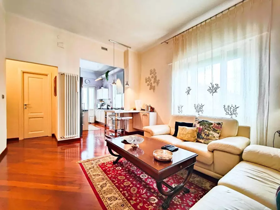 Immagine 1 di Appartamento in vendita  a Livorno