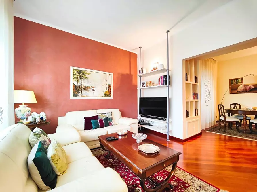 Immagine 4 di Appartamento in vendita  a Livorno